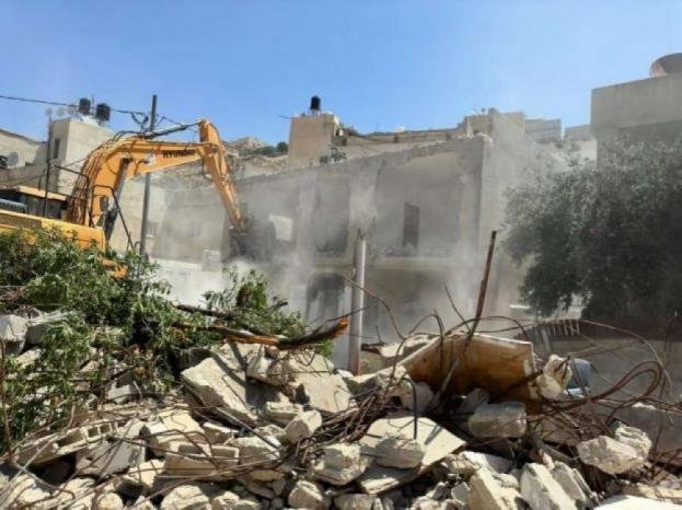 مستوطنون يهدمون منزلا قيد الإنشاء في خربة واد الرخيم